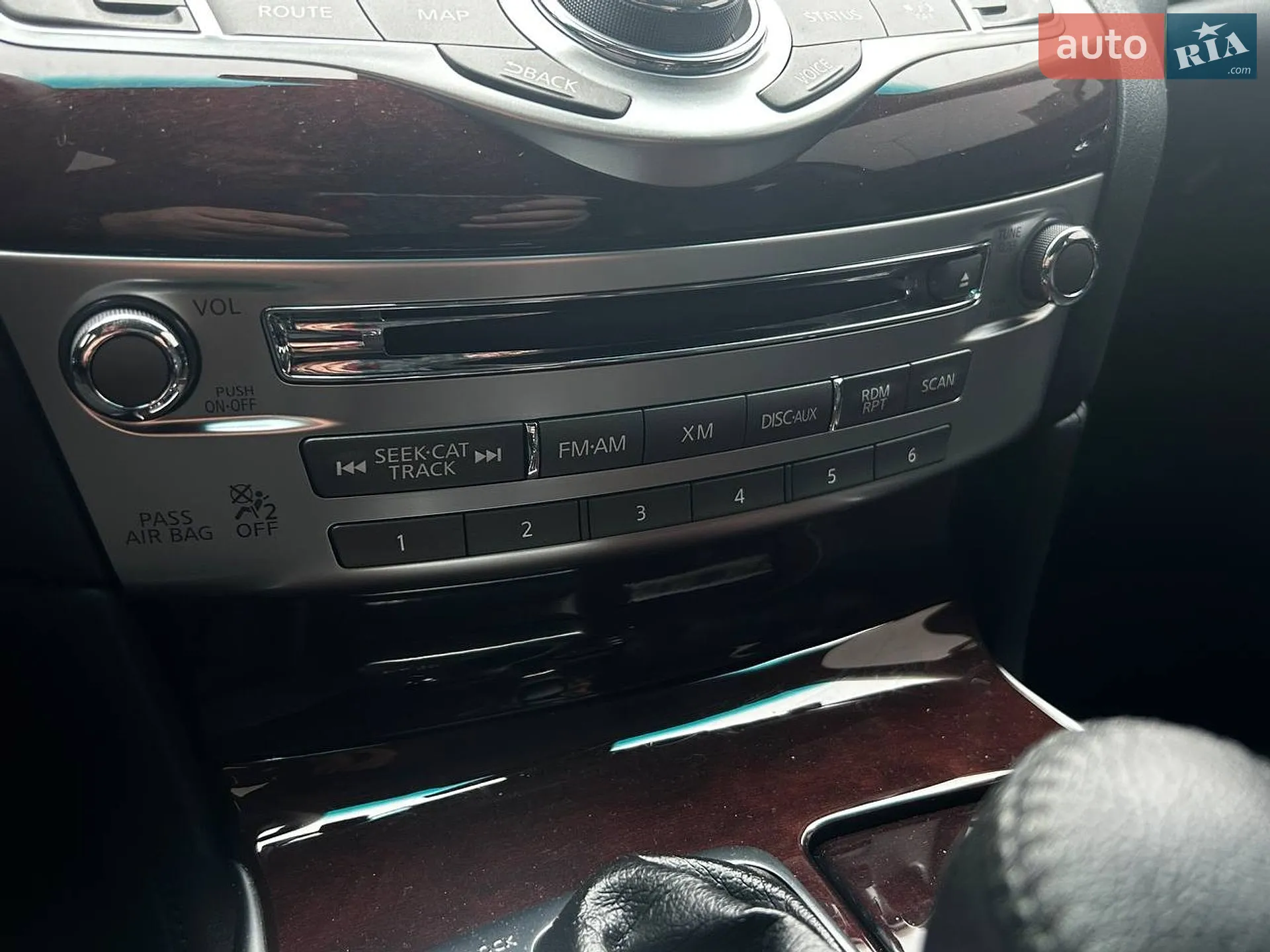 2016 Infiniti Q70 - мініатюра 26