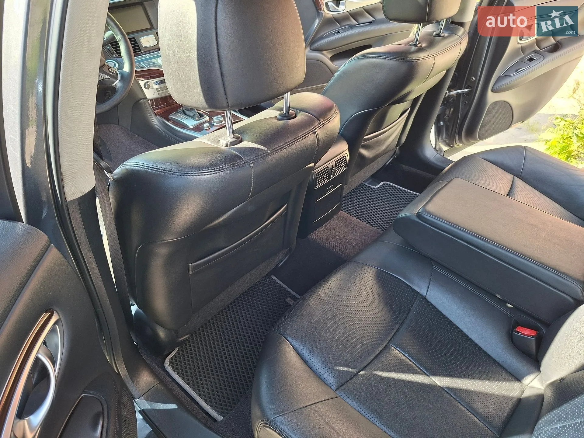 2017 Infiniti Q70 - мініатюра 28
