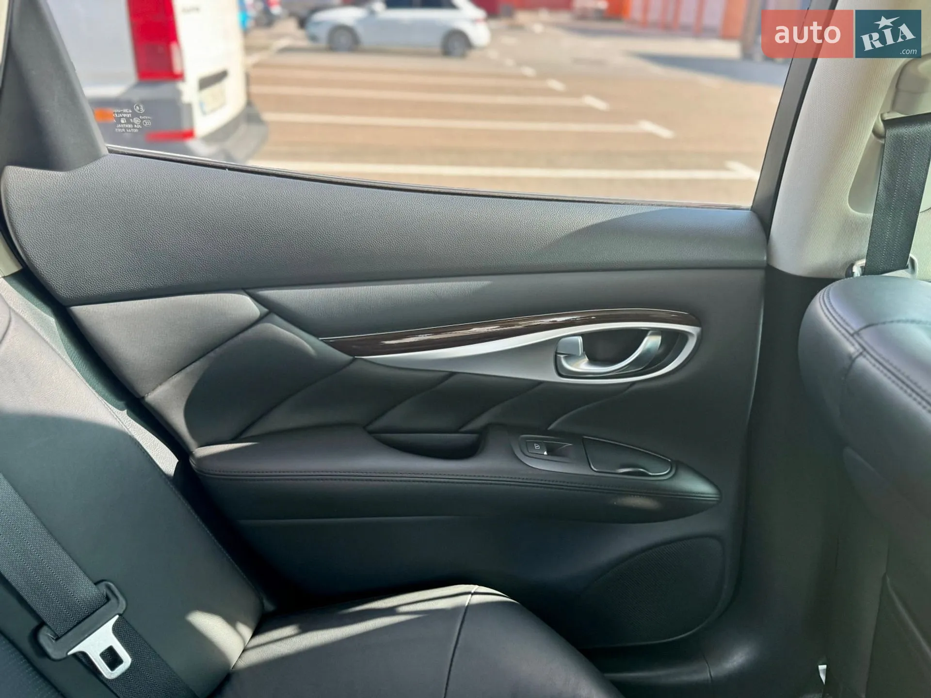 2015 Infiniti Q70 - мініатюра 36