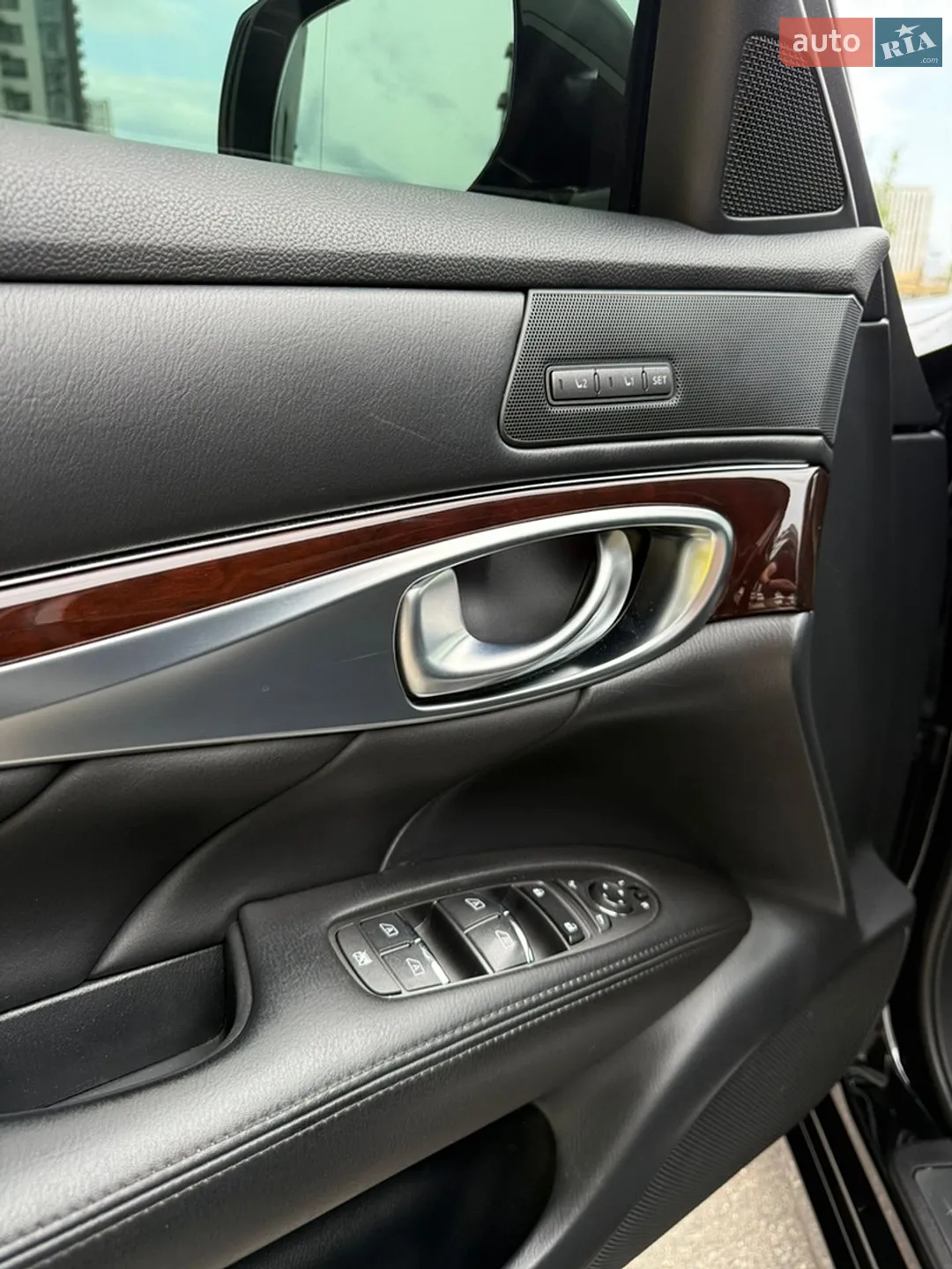 2016 Infiniti Q70 - мініатюра 11