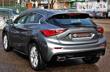 Позашляховик / Кросовер Infiniti QX30 2016 в 