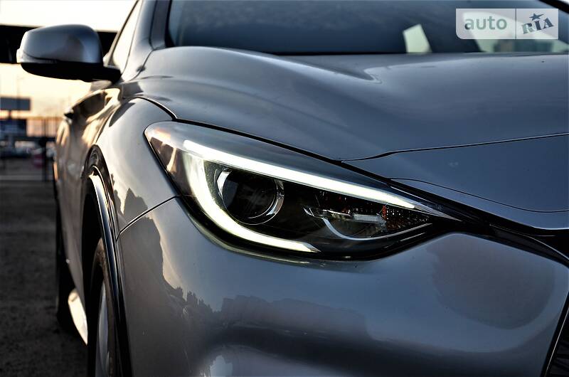 Позашляховик / Кросовер Infiniti QX30 2016 в Києві