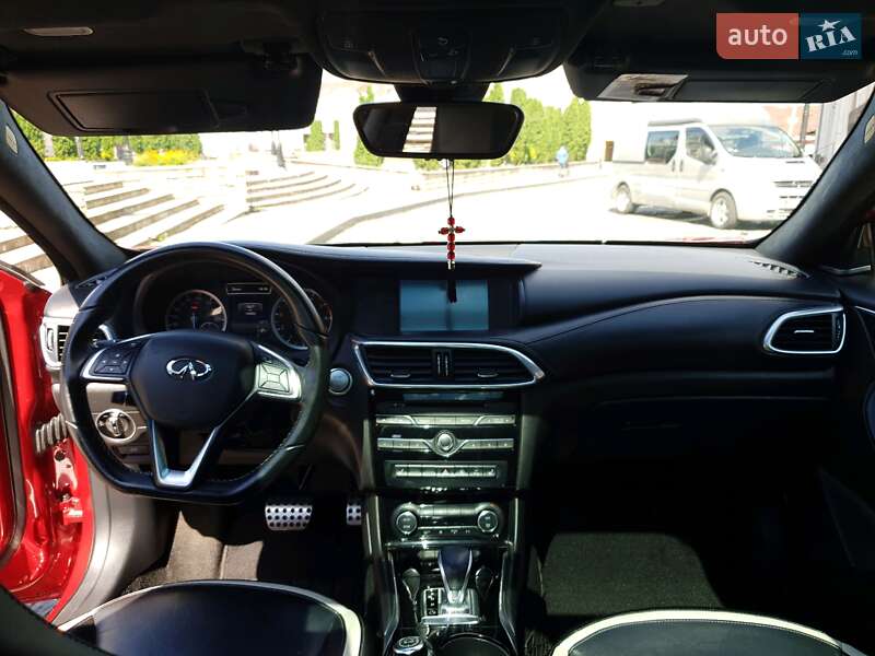 Внедорожник / Кроссовер Infiniti QX30 2016 в Черновцах