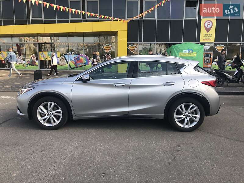 Infiniti QX30 2016