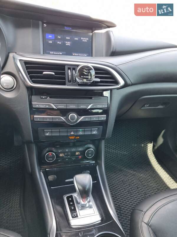 Внедорожник / Кроссовер Infiniti QX30 2016 в Днепре