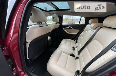 Внедорожник / Кроссовер Infiniti QX30 2016 в 
