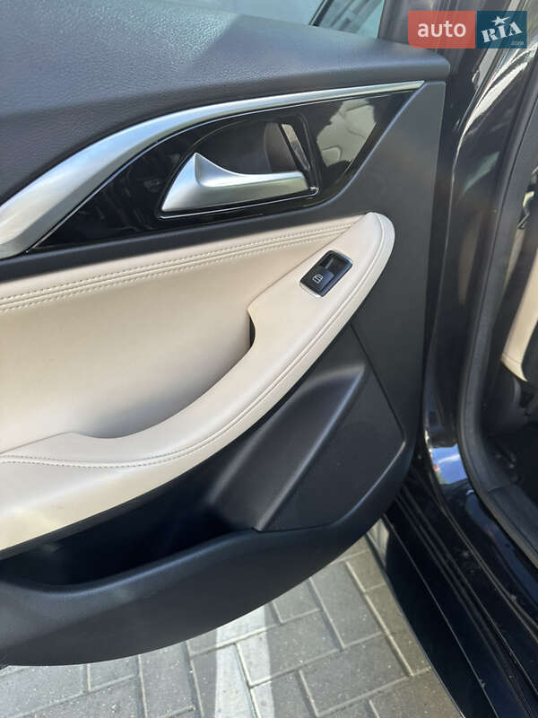 Внедорожник / Кроссовер Infiniti QX30 2018 в Киеве