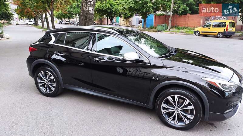 Внедорожник / Кроссовер Infiniti QX30 2016 в Одессе