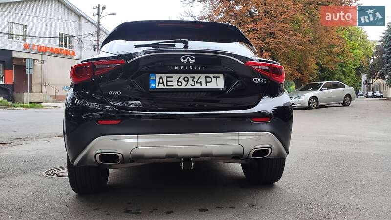 Внедорожник / Кроссовер Infiniti QX30 2016 в Одессе