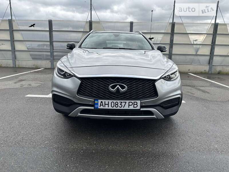 Позашляховик / Кросовер Infiniti QX30 2016 в Києві