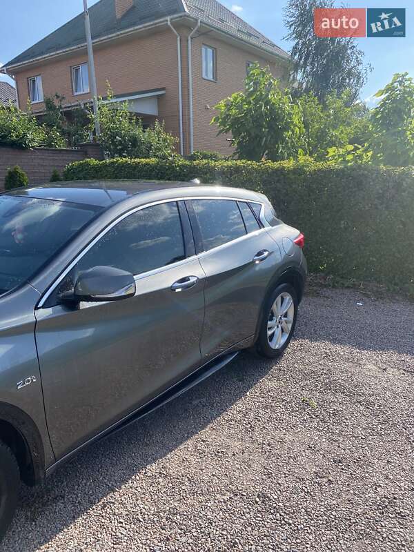 Внедорожник / Кроссовер Infiniti QX30 2016 в Киеве