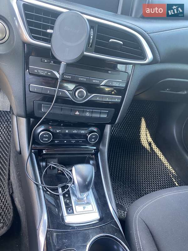 Внедорожник / Кроссовер Infiniti QX30 2016 в Киеве