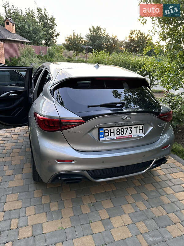 Внедорожник / Кроссовер Infiniti QX30 2017 в Одессе