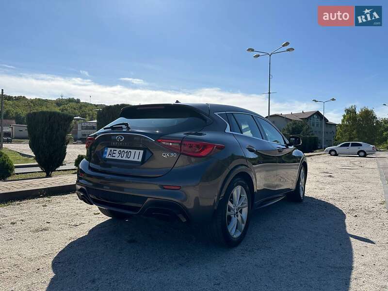 Внедорожник / Кроссовер Infiniti QX30 2017 в Днепре фото 2 Внедорожник / Кроссовер Infiniti QX30 2017 в Днепре