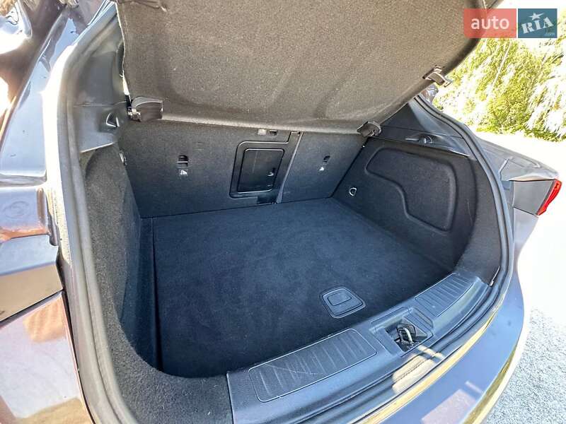 Внедорожник / Кроссовер Infiniti QX30 2017 в Днепре фото 36 Внедорожник / Кроссовер Infiniti QX30 2017 в Днепре