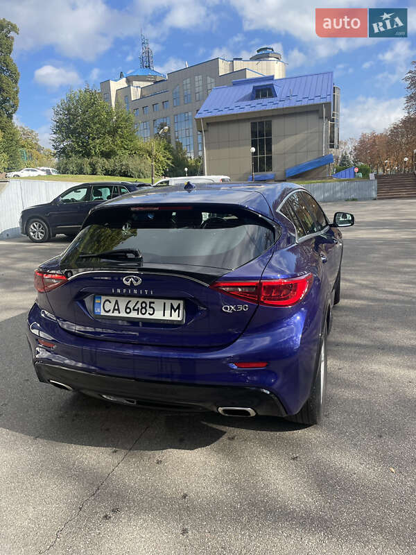 Внедорожник / Кроссовер Infiniti QX30 2017 в Киеве