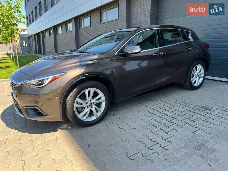 Infiniti QX30 2017