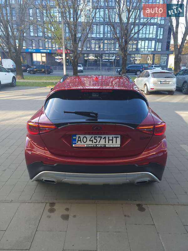 Внедорожник / Кроссовер Infiniti QX30 2017 в Ужгороде