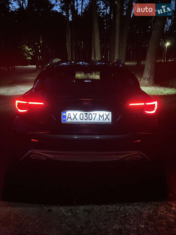 Внедорожник / Кроссовер Infiniti QX30 2016 в Красилове