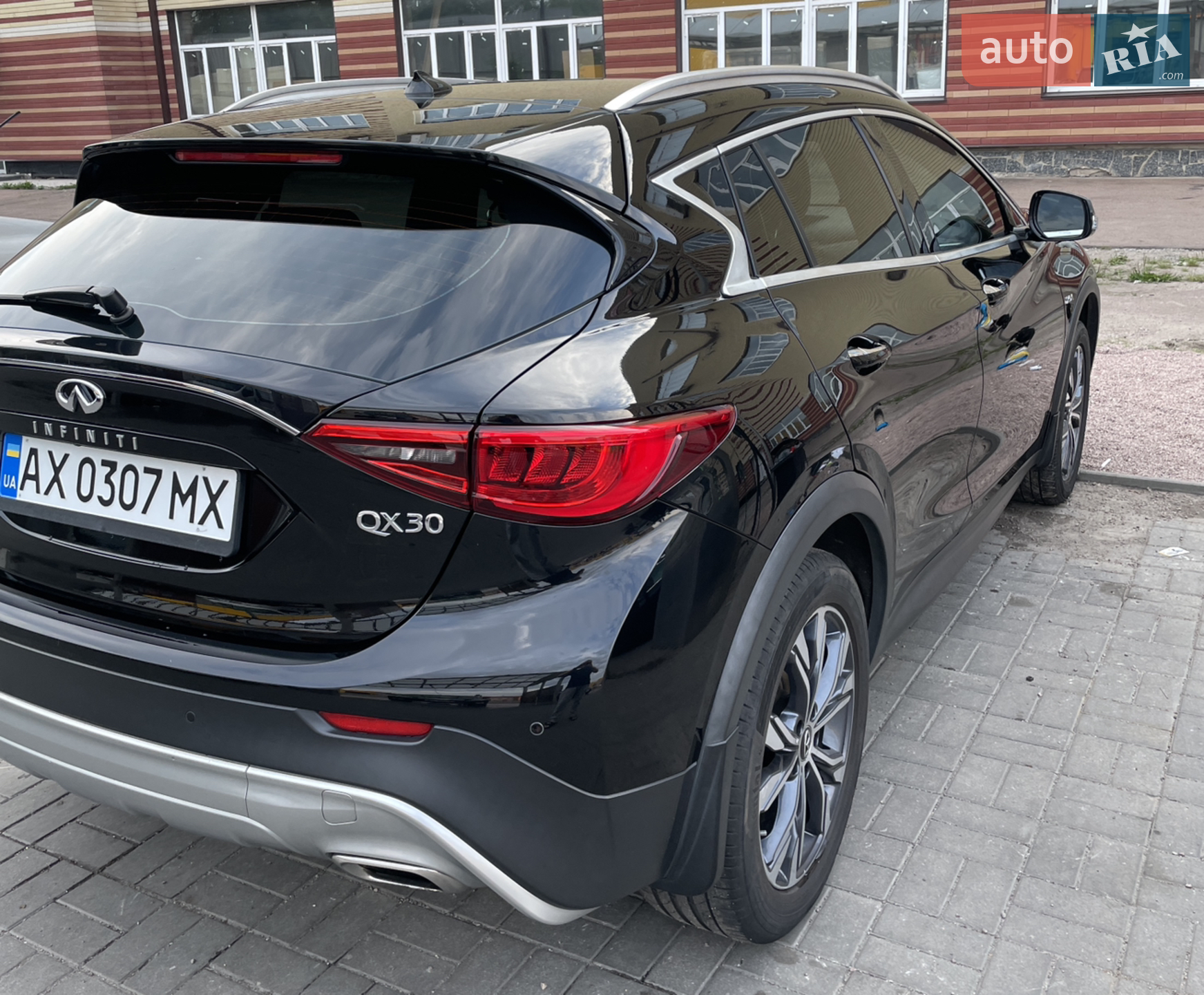 2016 Infiniti QX30 - мініатюра 9
