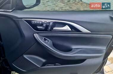 Внедорожник / Кроссовер Infiniti QX30 2016 в 