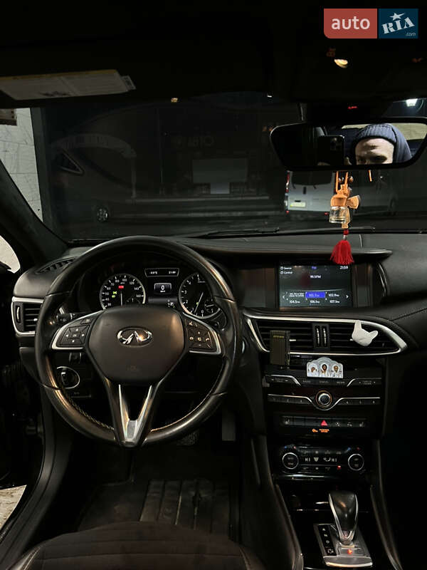 Позашляховик / Кросовер Infiniti QX30 2017 в Могилів-Подільському