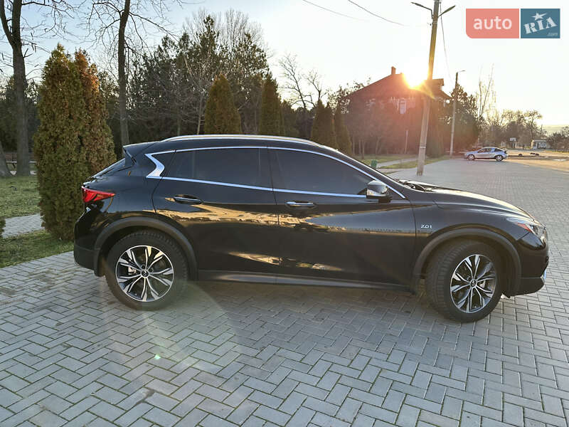 Внедорожник / Кроссовер Infiniti QX30 2017 в Болграде