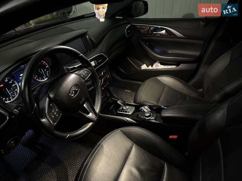 Внедорожник / Кроссовер Infiniti QX30 2016 в Днепре