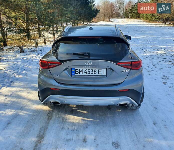 Позашляховик / Кросовер Infiniti QX30 2016 в Черкасах
