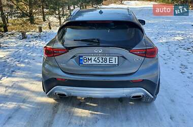 Внедорожник / Кроссовер Infiniti QX30 2016 в 