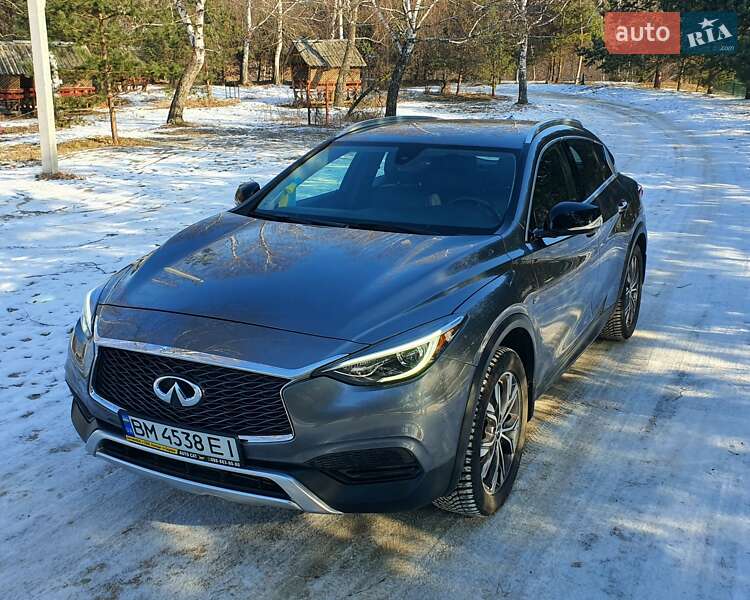 Внедорожник / Кроссовер Infiniti QX30 2016 в 