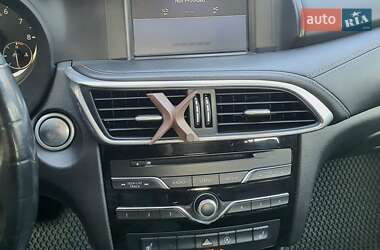 Внедорожник / Кроссовер Infiniti QX30 2016 в 