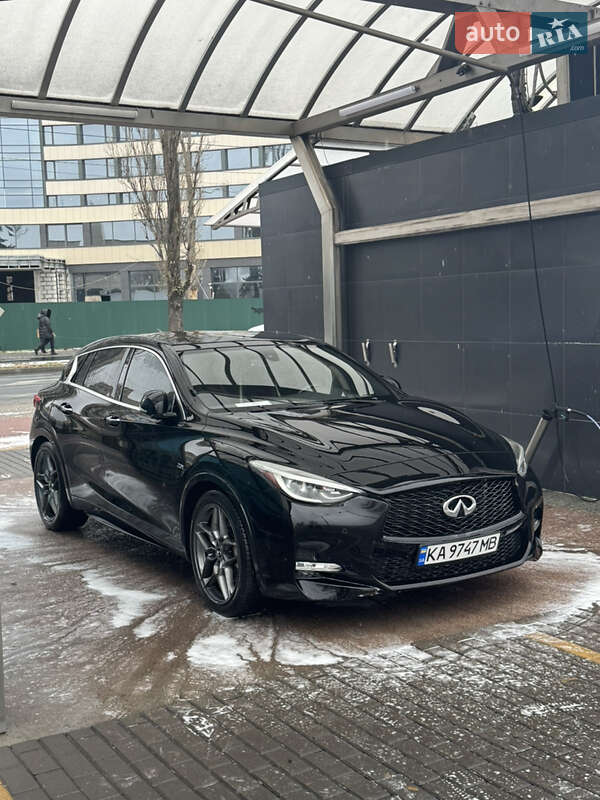 Infiniti QX30 2016