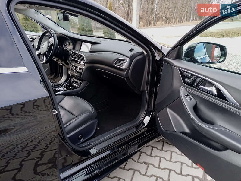 Внедорожник / Кроссовер Infiniti QX30 2017 в Ивано-Франковске