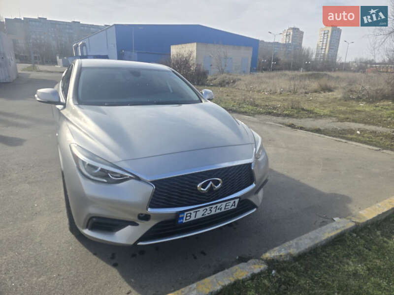 Внедорожник / Кроссовер Infiniti QX30 2016 в Херсоне
