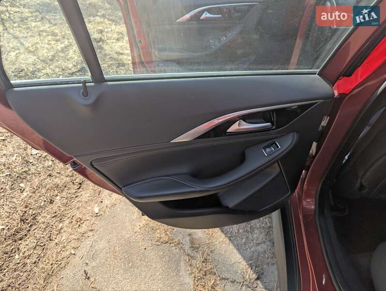 Внедорожник / Кроссовер Infiniti QX30 2017 в Киеве фото 18 Внедорожник / Кроссовер Infiniti QX30 2017 в Киеве