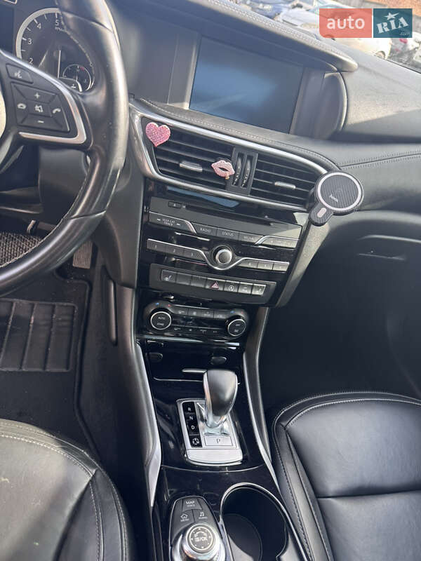 Внедорожник / Кроссовер Infiniti QX30 2017 в Хмельницком