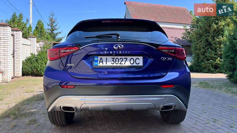 Внедорожник / Кроссовер Infiniti QX30 2016 в Киеве