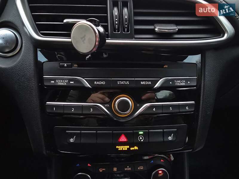 Позашляховик / Кросовер Infiniti QX30 2017 в Львові