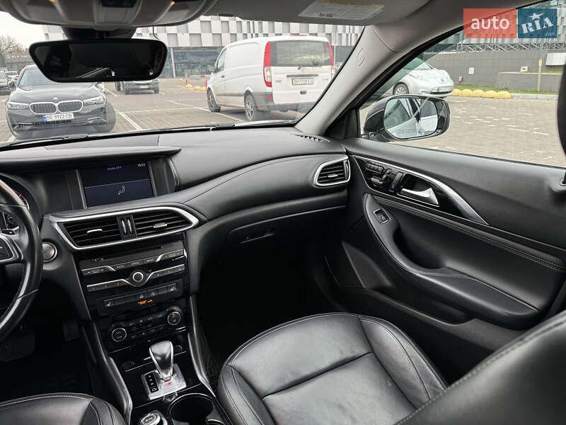 Внедорожник / Кроссовер Infiniti QX30 2017 в Одессе