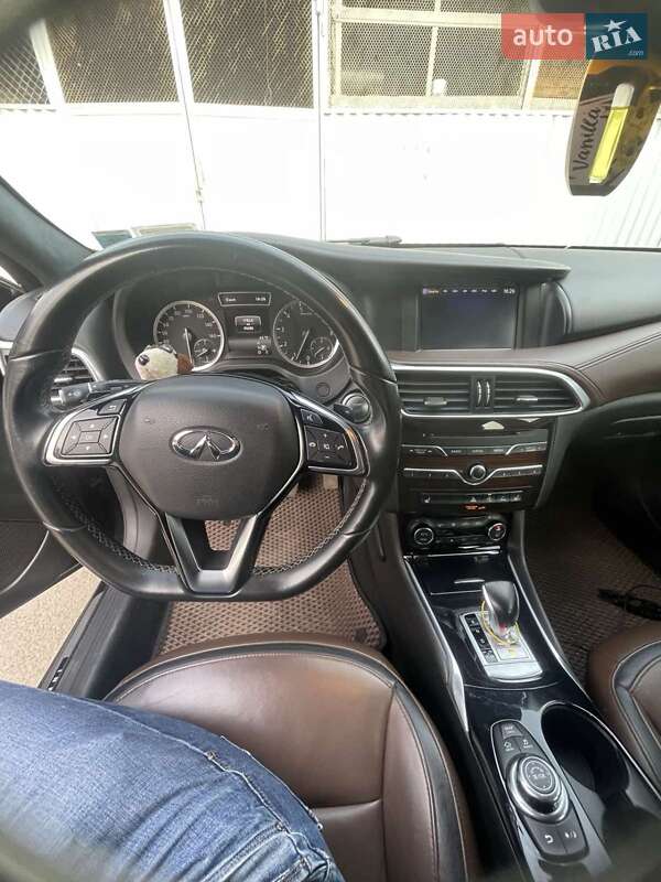 Внедорожник / Кроссовер Infiniti QX30 2016 в Львове фото 7 Внедорожник / Кроссовер Infiniti QX30 2016 в Львове