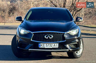 Внедорожник / Кроссовер Infiniti QX30 2017 в 