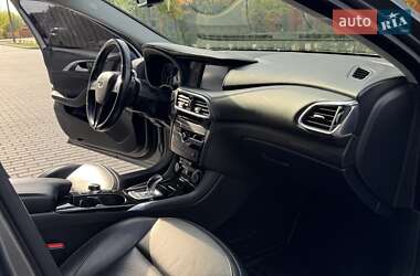 Внедорожник / Кроссовер Infiniti QX30 2016 в 