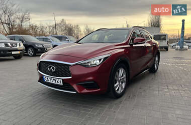 Позашляховик / Кросовер Infiniti QX30 2018 в 
