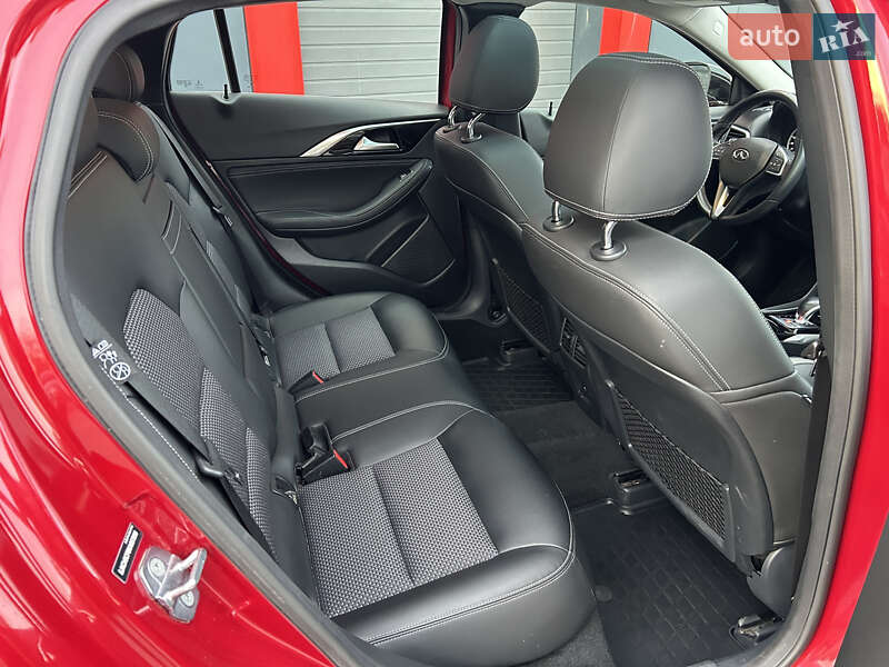 Позашляховик / Кросовер Infiniti QX30 2018 в Черкасах