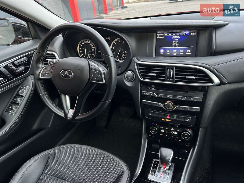 Позашляховик / Кросовер Infiniti QX30 2018 в Черкасах