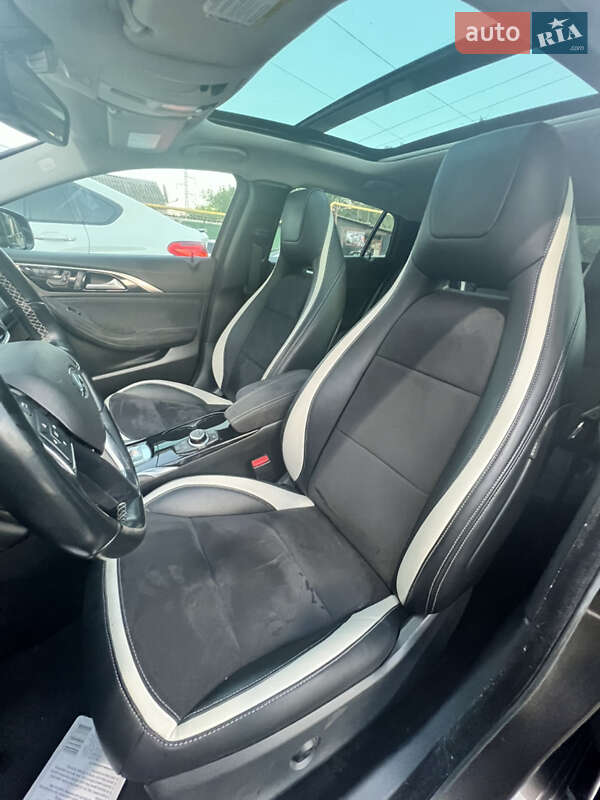 Внедорожник / Кроссовер Infiniti QX30 2016 в Одессе