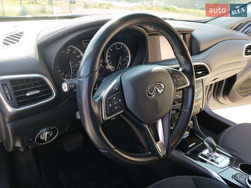 Позашляховик / Кросовер Infiniti QX30 2017 в Києві