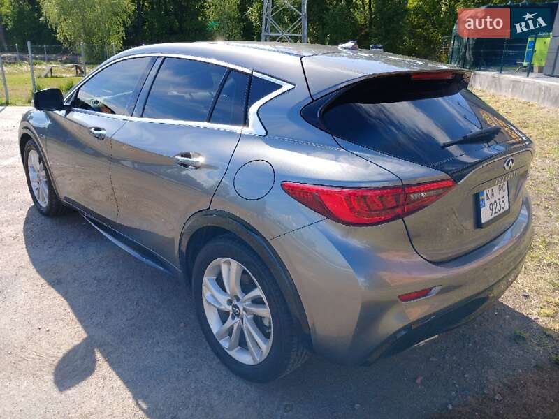 Позашляховик / Кросовер Infiniti QX30 2017 в Києві