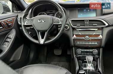 Внедорожник / Кроссовер Infiniti QX30 2016 в 